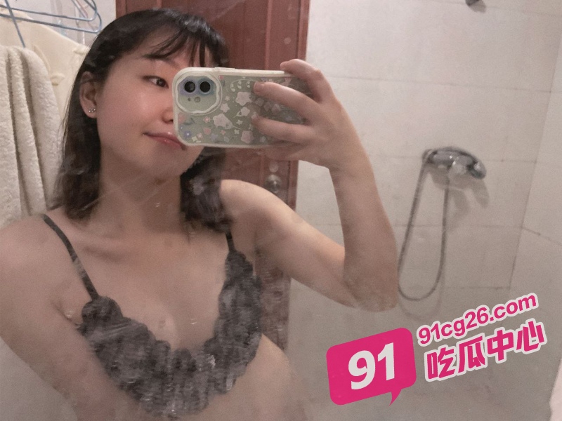 重庆微坦母狗陈娟 私拍被男友泄密 肉肉的身材操起来可润了!