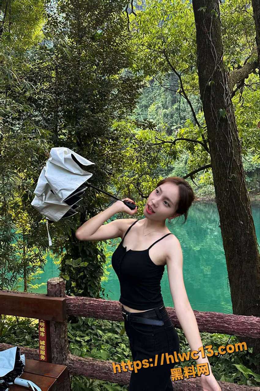 深圳大学经济系系花 吴悦茹 床上化身骚话女友 喊爸爸求操淫语不断