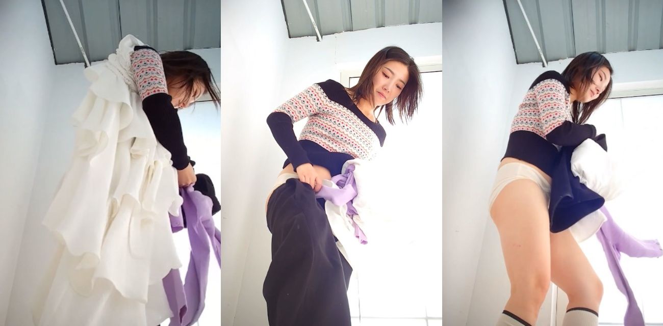 美女如云街边女公厕真实偷拍 多位小姐姐们方便换衣放尿全露脸多角度曝光!