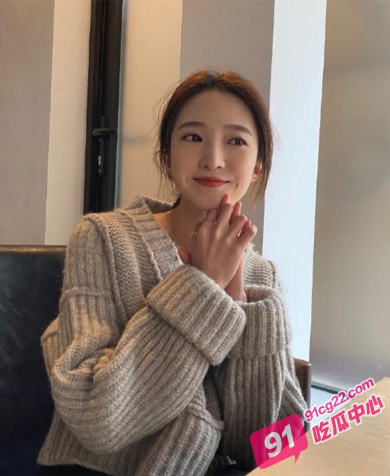女朋友勾引你的好兄弟，这能忍？床上发骚偷情现场超刺激内射！ 配图3