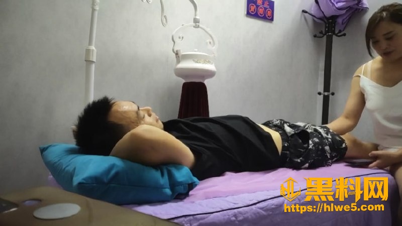 顶级骚熟妇城中村按摩女技师 燕姐 第3季第五期 全程主动口交骑乘省心省力