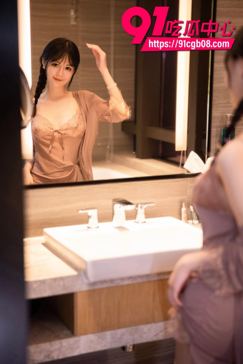秀人当红女神谢小蒽浴缸夹啤酒6