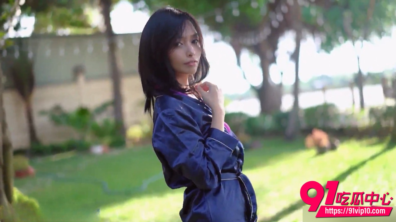 越南顶级女神JasmineJ私拍福利2 越南顶级女神JasmineJ私拍福利2