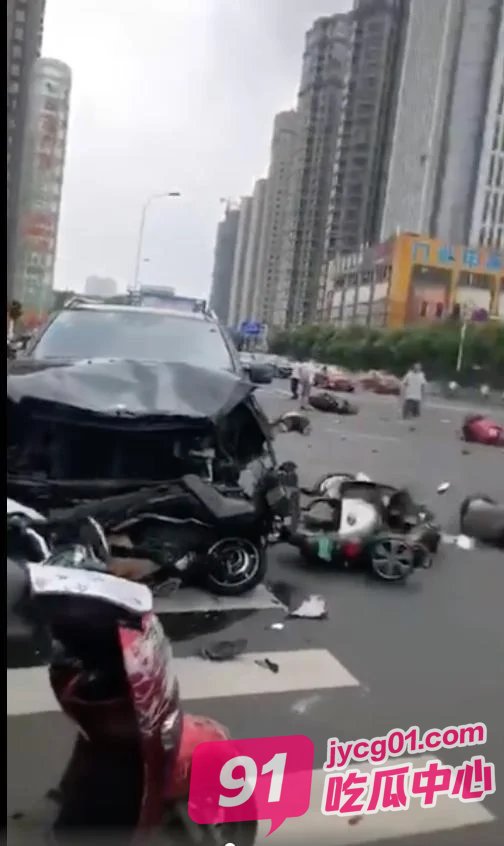 车祸惨剧警示合集 你永远不知道明天跟意外哪个先来！