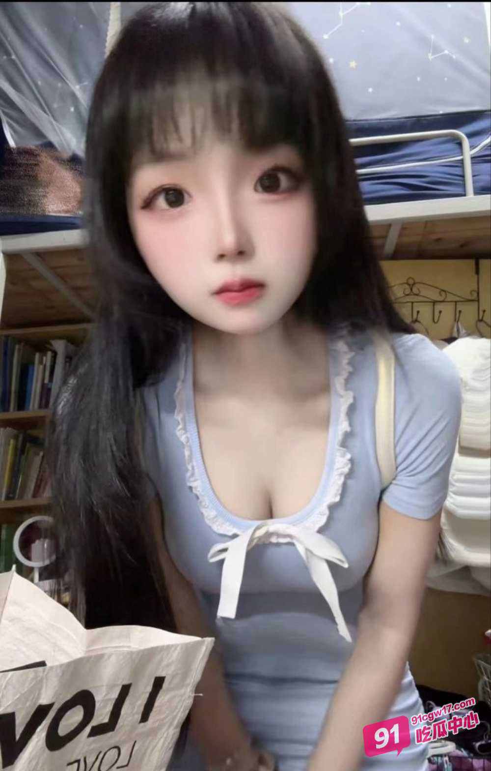 大神约炮拜金学生妹 性爱自拍合集 清纯嫩妹被调教成母狗后入猛操 配图3