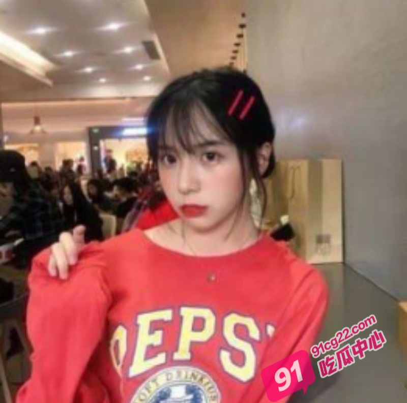 “我先脱一下衣服” 抖音网红欣梦然1v1裸聊 大秀粉嫩鲍鱼！ 配图4