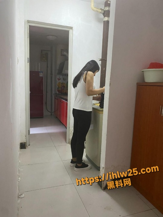 海角社区 真实小王子和老妈的乱伦之爱 1—5集