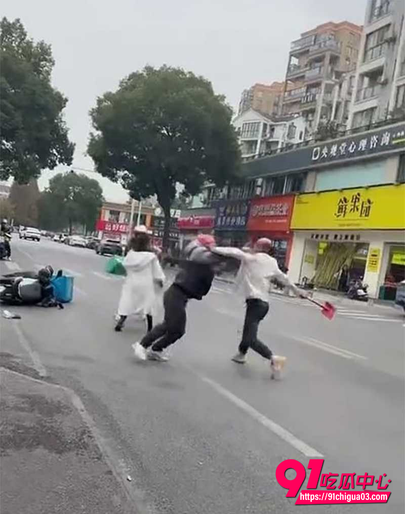 武汉汉正街头发生惊天血案3