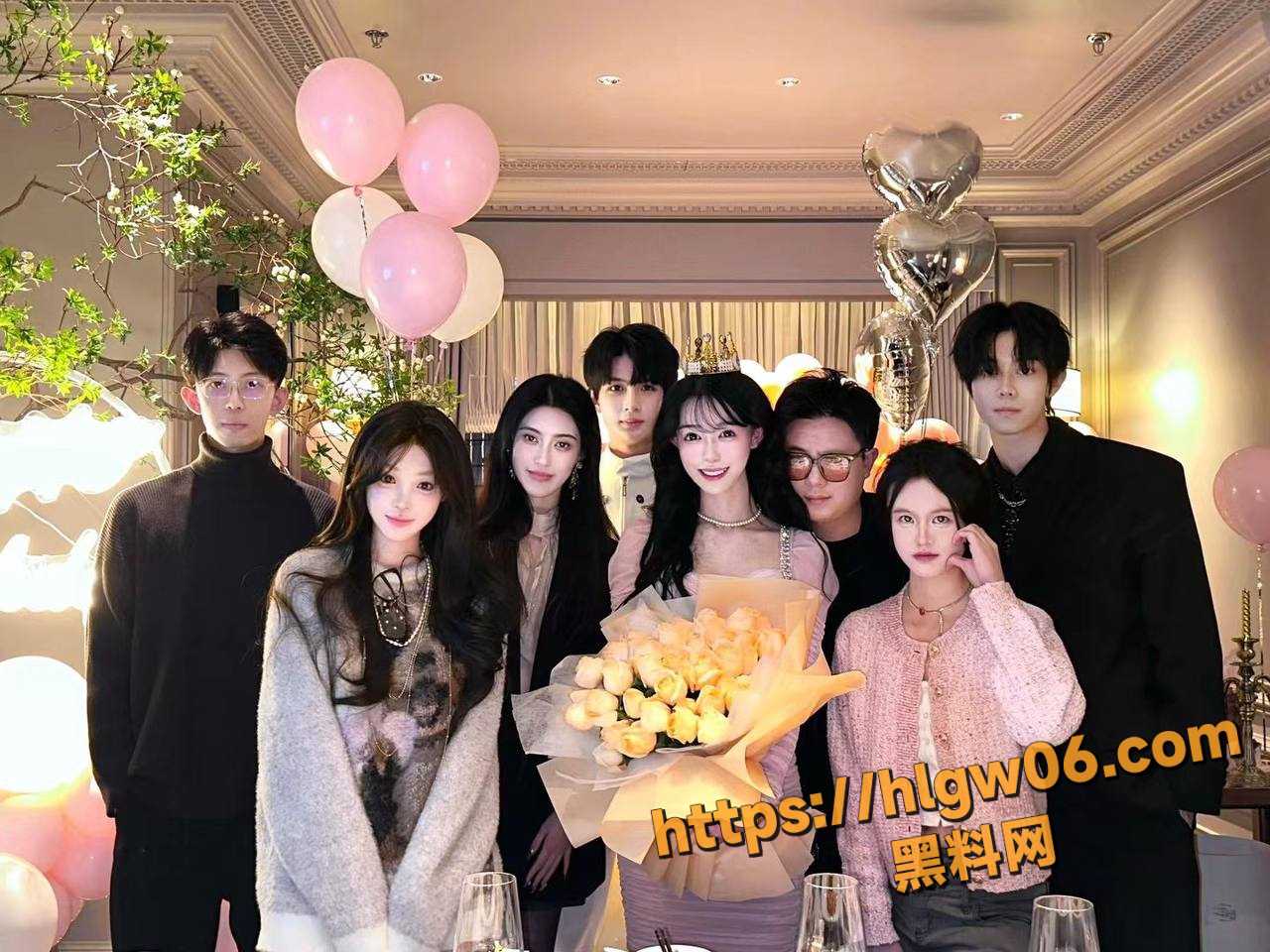 齐婧煊艳照门！抖音17.8万粉丝网红齐婧煊 旧苹果笔记本回收时被发现大量大尺度视图！