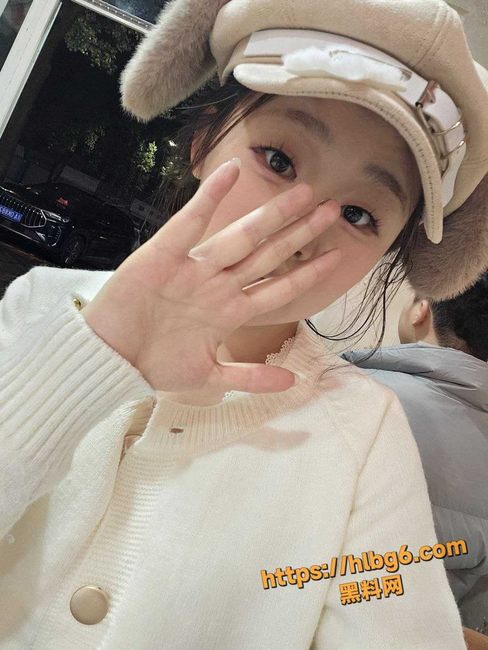 杭州二次元反差萝莉母狗 微胖圆脸小胸大屁股 超白嫩蝴蝶粉穴私拍 渴望瘦高男填满！