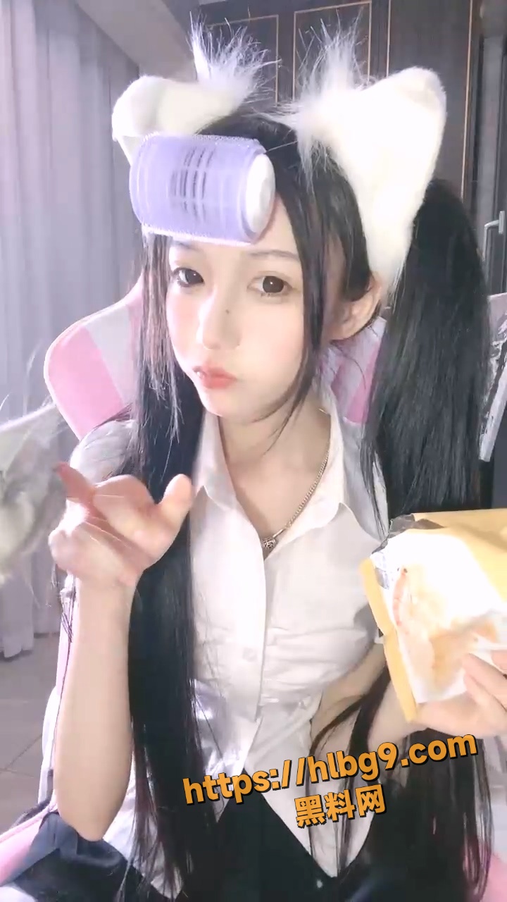 校花级美少女 黎酱不爱吃青菜 下海大尺度直播 道具自慰 高潮抽搐狂喷水 这颜值是真的高！