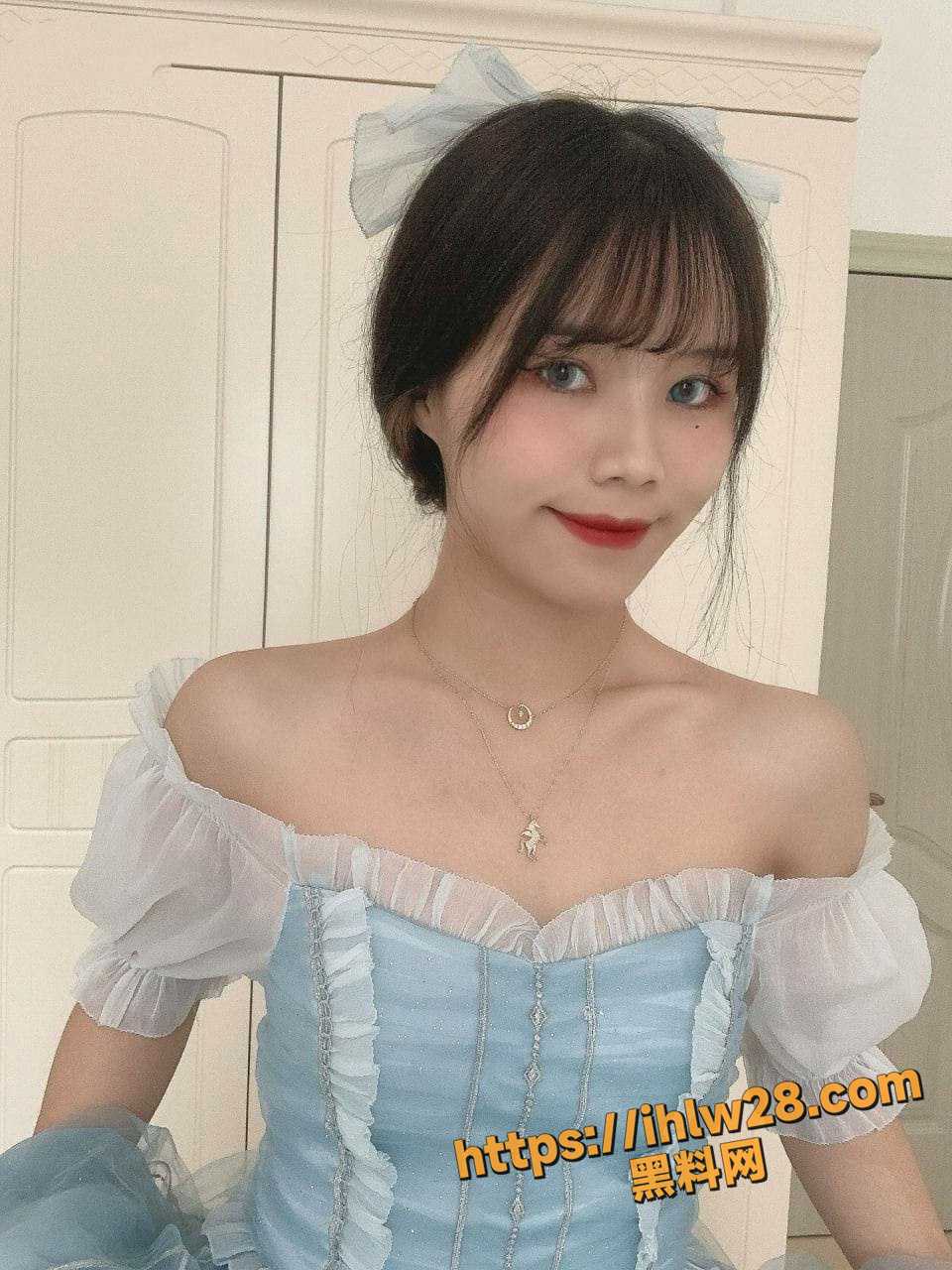 喜爱健身的小姐姐居家自拍流出 户外露出 倒立自慰 健身不是目的 为了拿多姿多彩的性运动！