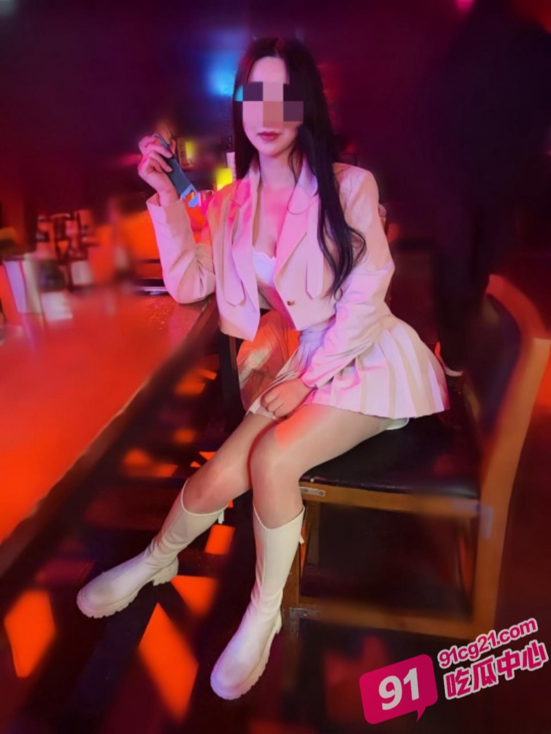 姐弟乱伦之姐姐说被我玩坏了 趁姐姐微醺强行肛交 哭喊声让人心疼!