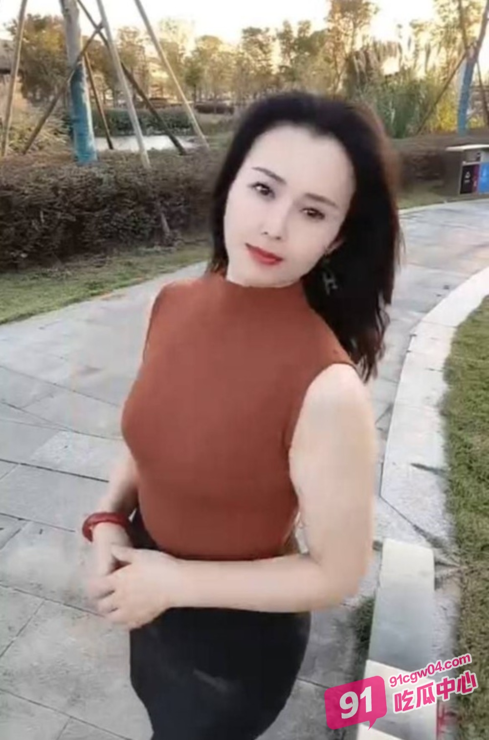 上海极品富婆 李淑华 居家自拍 肤白貌美 奶大人骚 只看一眼肾上腺素就要飙升
