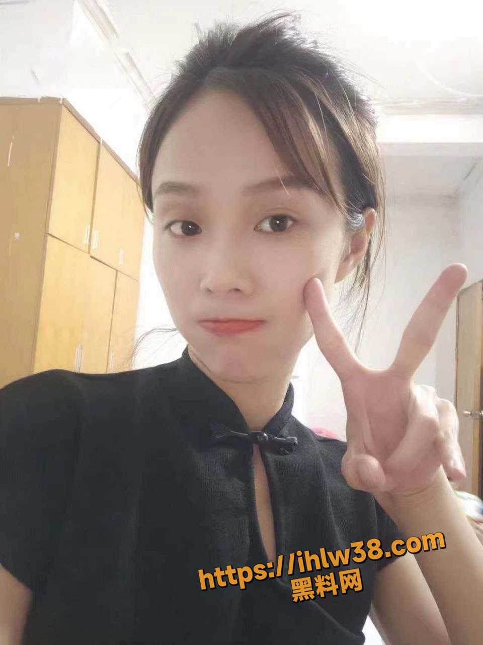 福建三明反差人妻 方晶 家有无能老公 只能继续约炮前男友 性瘾超大 喂不饱的淫荡母狗