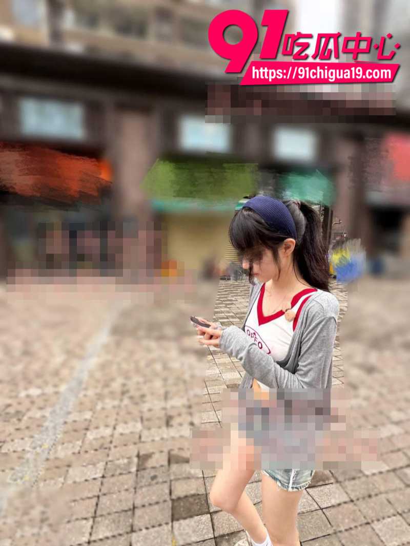 海角大神意淫自己妹妹 勾引亲妹妹偷情乱伦 酒店大尺度自拍合集