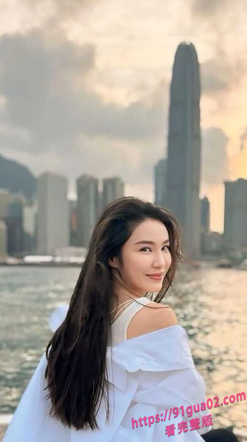 港大才女镜头下的反差诱惑 身材气质双满分 配图4