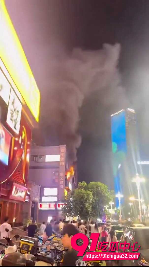 长沙黄兴广场人民西路5