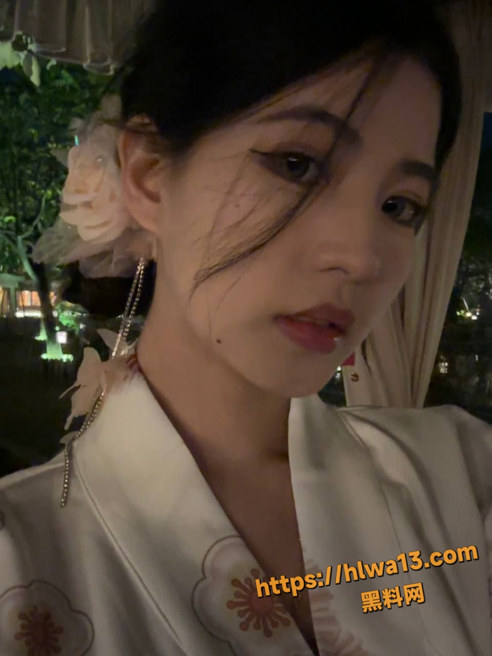 高颜值美女和男友在酒店开房做爱 高冷脸口交完给男友背身乘骑 屁眼插上狗尾巴 母狗属性拉满！