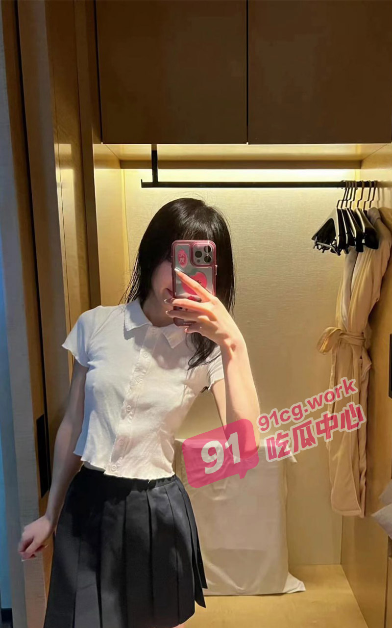 婚纱旅拍上海站精致未婚妻落地窗前看上海滩夜景 奋力内射深入沟通高清无码超刺激