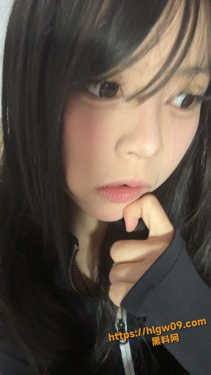 舞蹈学校来的极品女高中生 学校里顶多算个班花 超级卡哇伊 谁能想到私下竟是个小骚狗！
