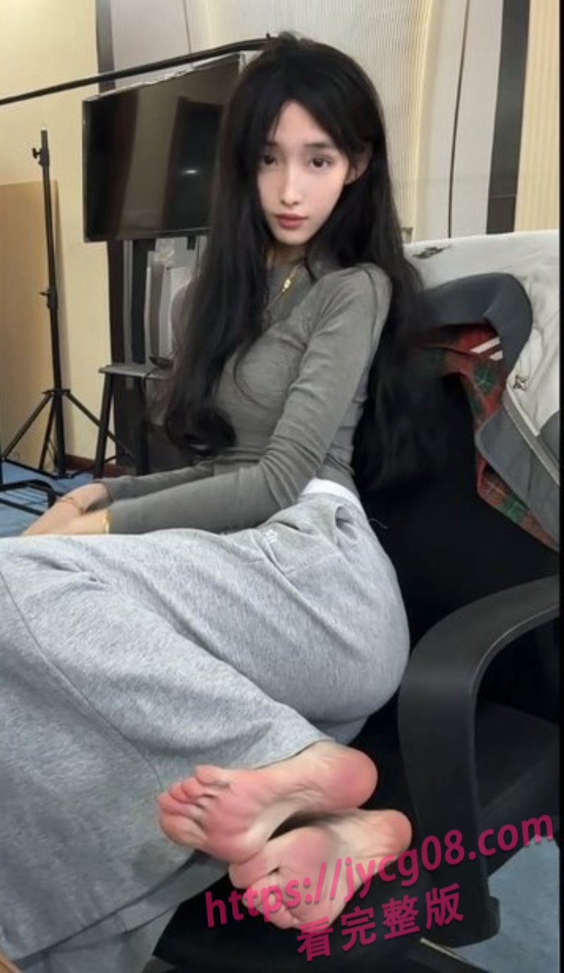 抖音网红张人o私拍福利流出！丰满身材太顶太撩人！ 配图3