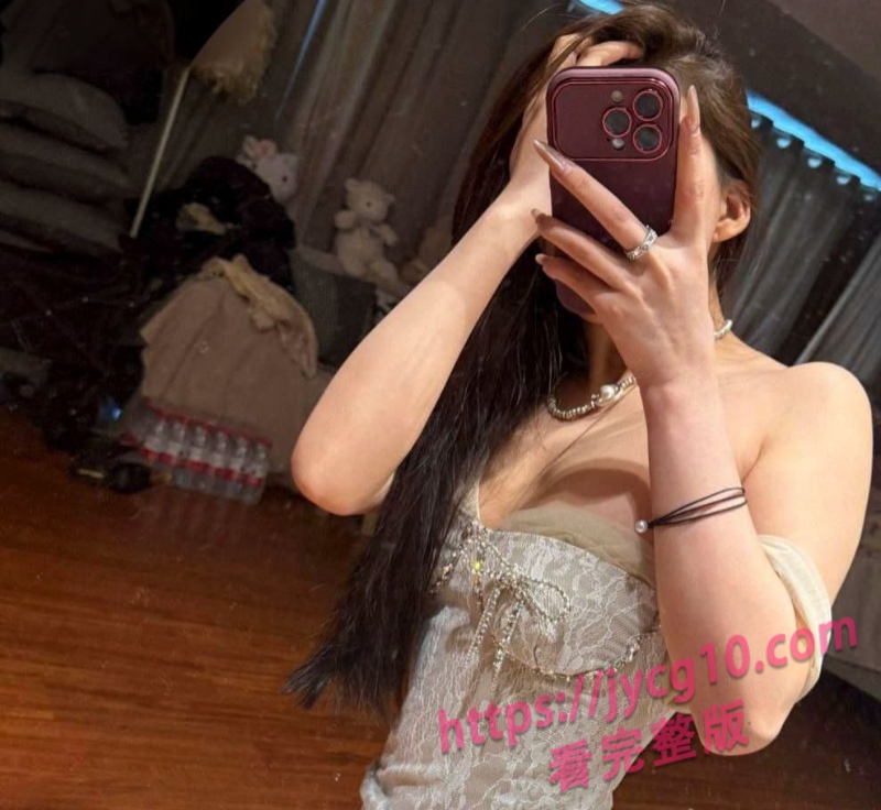 福建22岁少女江雨晨私拍流出！氛围感镜头画面超上头 配图3