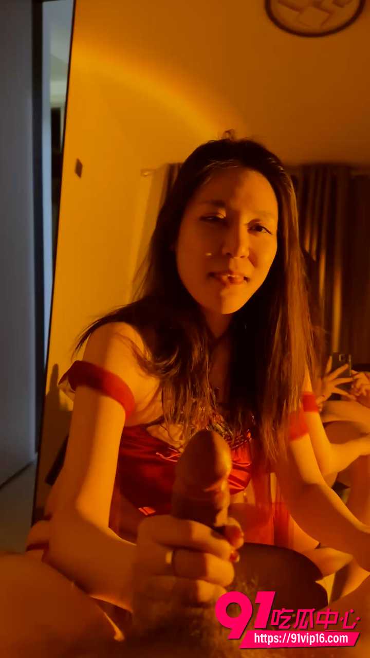 上海海事大学物流工程学院物流管理班花严诗晴 红色情趣内衣取悦前男友私密视频流出!