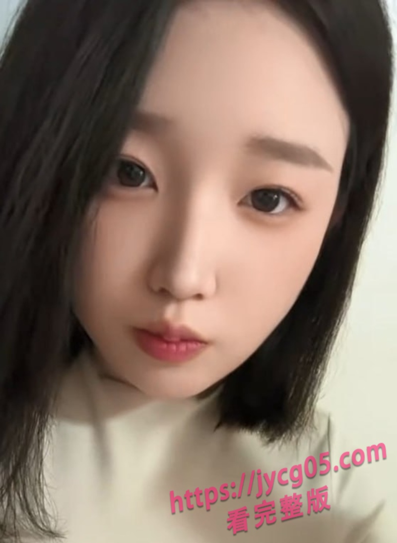 江西反差女大生曝光！甜美外表藏不住强欲体质