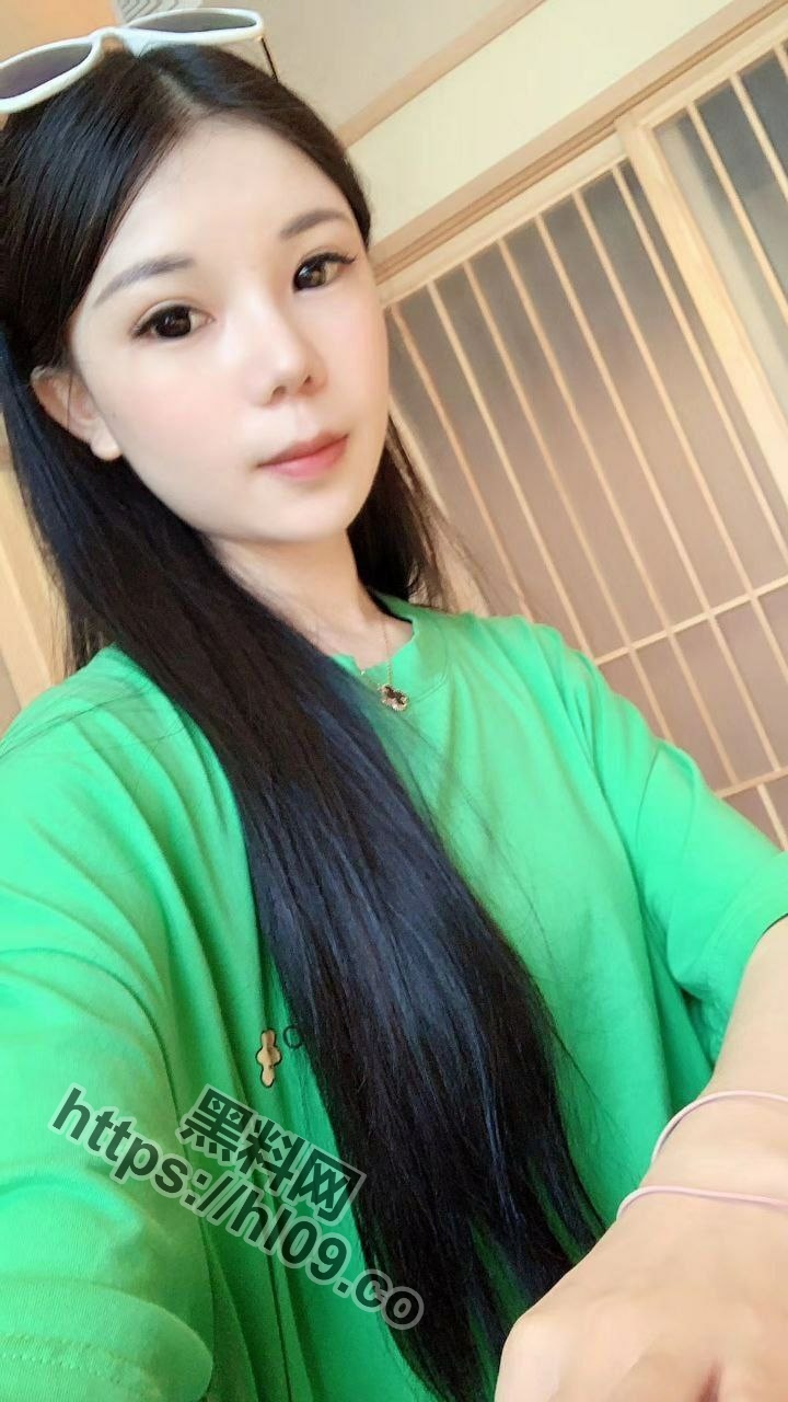 广西省河池南丹县火幕村 母狗 龙雨微 人美逼遭罪啊 上班喝醉，被扒光衣服全裸，强制高潮，被围观剃阴毛