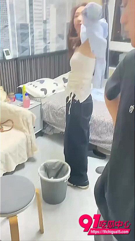 原配抓奸小三现场视频2