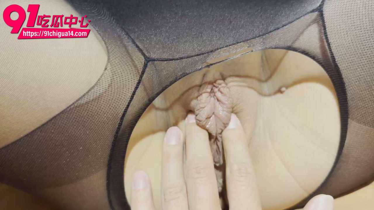 姐姐黑丝骚穴被弟弟狂操内射2