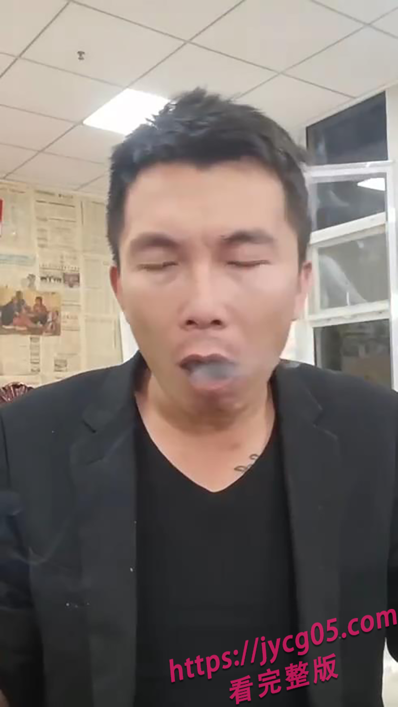 鞭炮塞进嘴里炸出血！低俗整活新下限！ 配图4