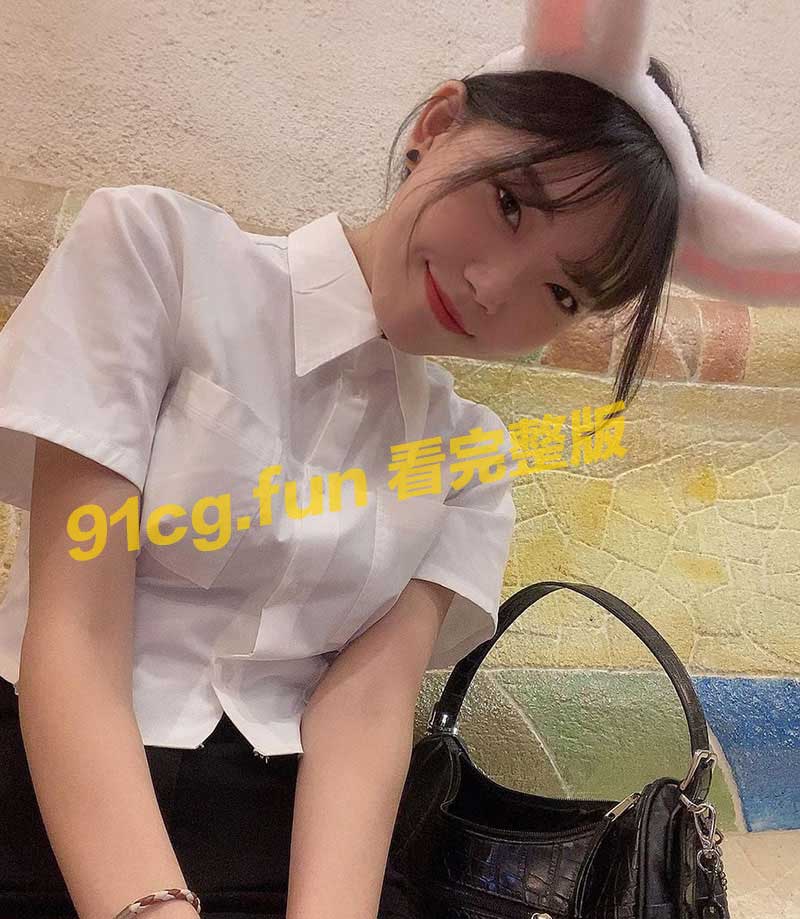 气质兔牙人妻 KTV生日聚会偶遇帅哥后变身痴女 酒店开房视频流出 上演极限口活与后入猛操