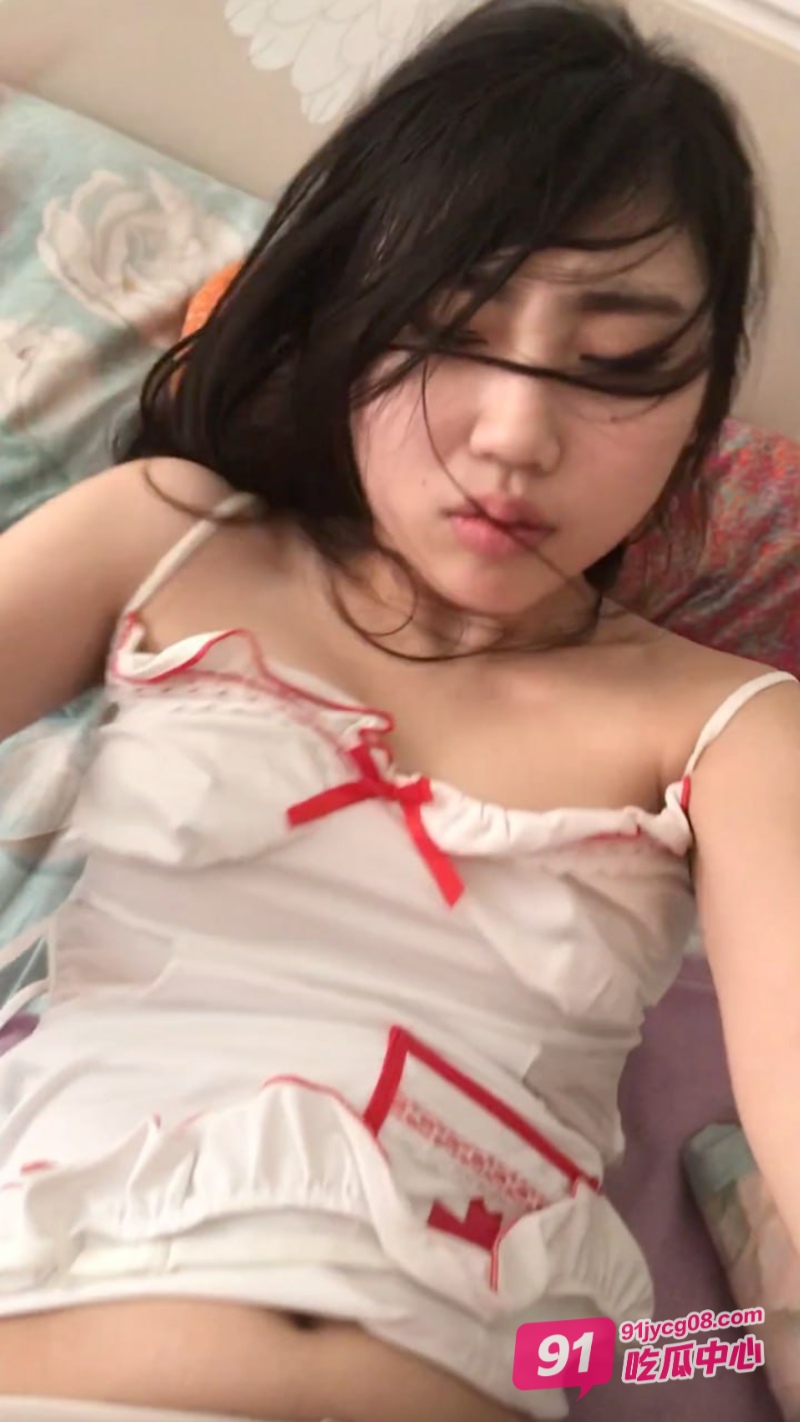 广西柳州厂妹王相君 上班打螺丝下班护士制服伺候“大螺钉” 配图2