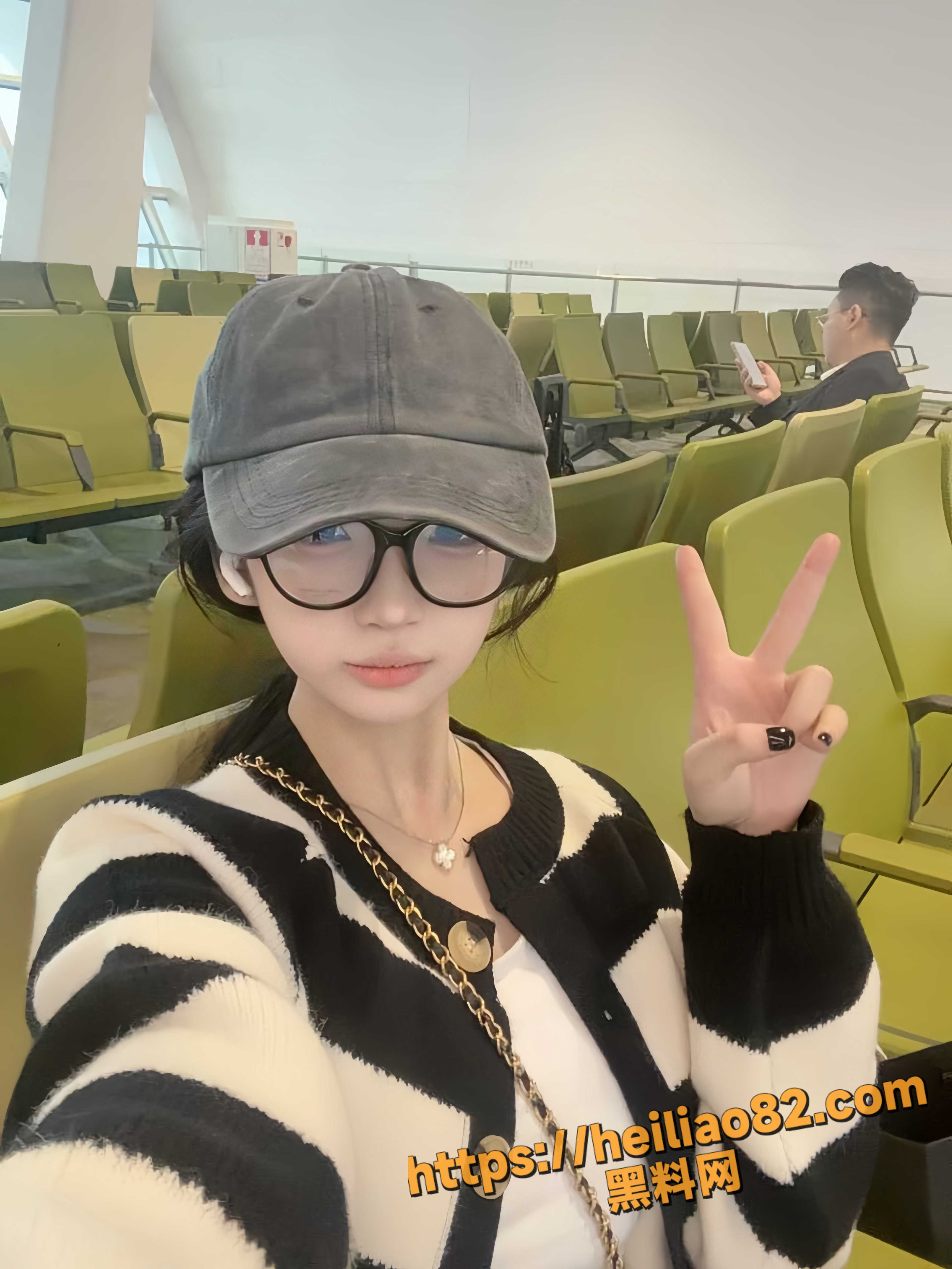 00后精神小妹 真实咯咯哒的一天Vlog 日常接单激情性爱全程高清记录！