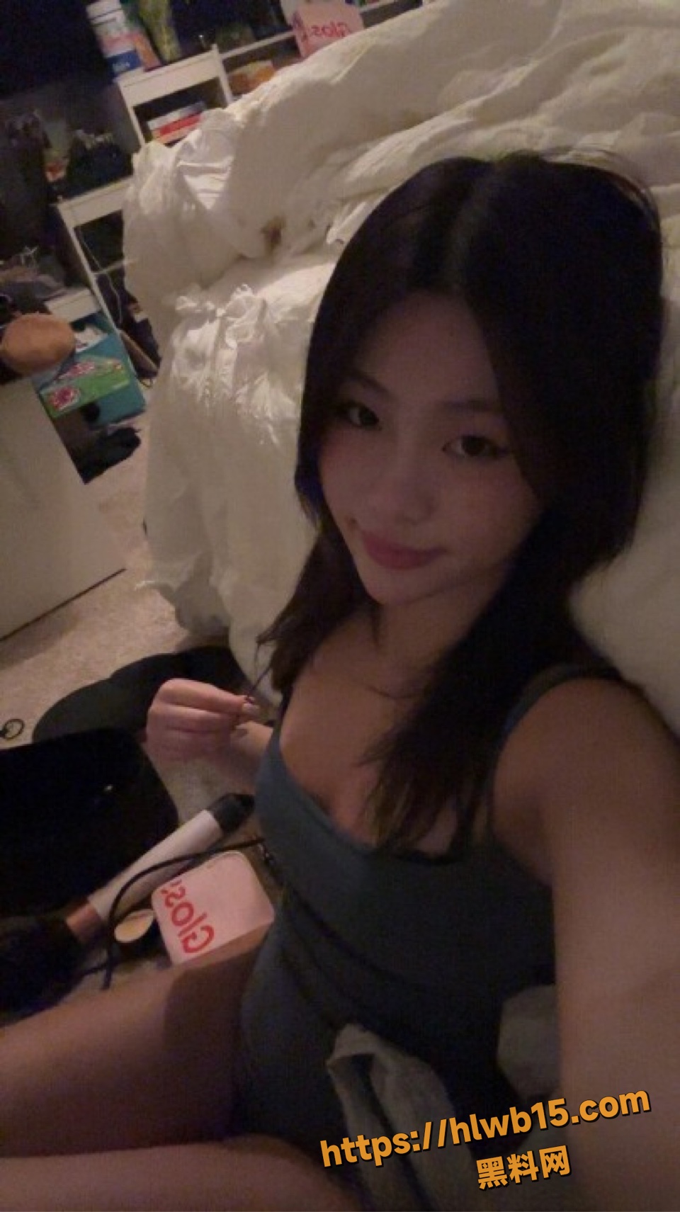 OnlyFans美籍韩裔女神 SophieKimm 白虎炮机自慰 深喉口交 极品身材 撸到手软仍停不下来！