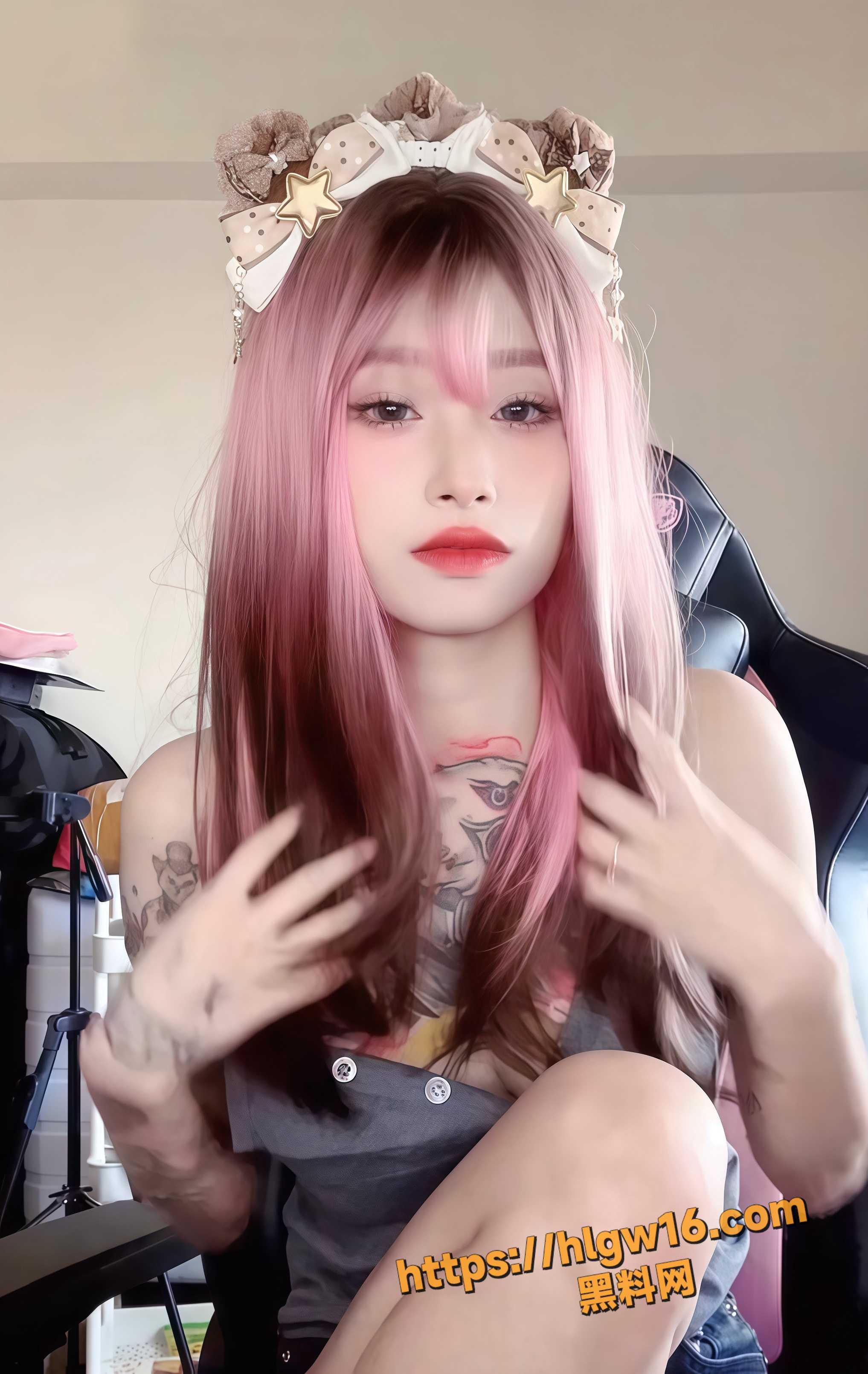 台湾纹身女网红 阿璃Ahri 最新福利流出 全裸大秀巨乳翘臀 女上位骑乘做爱爽翻天！