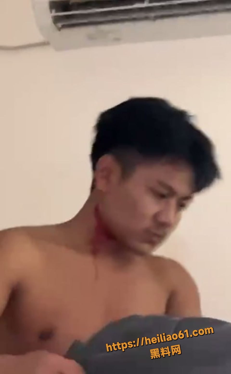 缅甸当阳佤族抓奸现场 一男子玩朋友老婆被逮个正着 暴打一顿