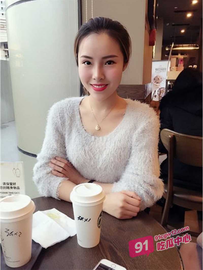 安徽美艳骚妇刘美辛医院打炮！仙姿玉色的骚货少妇 医院独立病房与院长调情后激情做爱！ 配图2