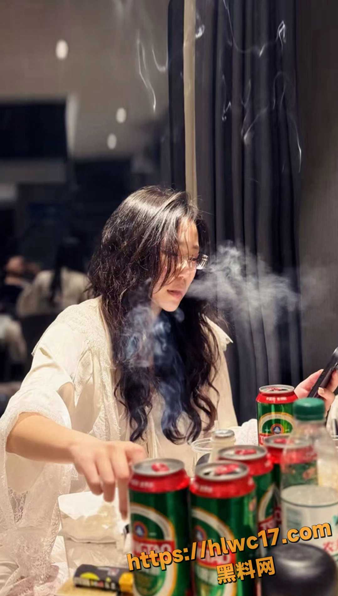 山东御姐 丁诗瑜 不雅视频遭曝光 近距离口交骑乘视频合集爆火网络