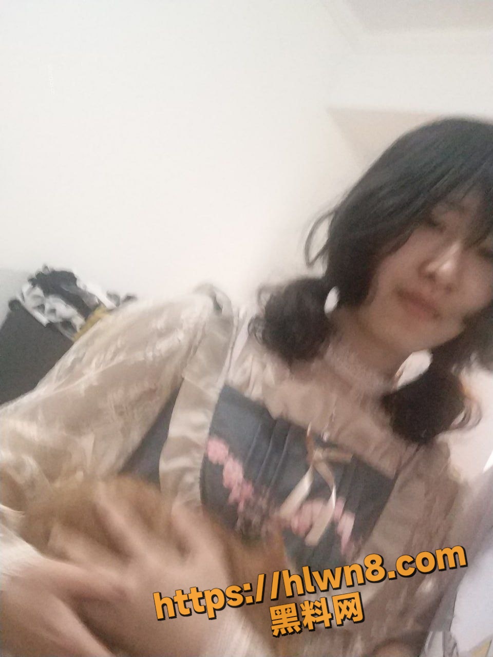 昆明小少妇李晓芸 刚结婚不久就不守妇道在外偷吃 听闺蜜说生吞精液能消除痘痘 找上炮友主动要求口爆吞精！