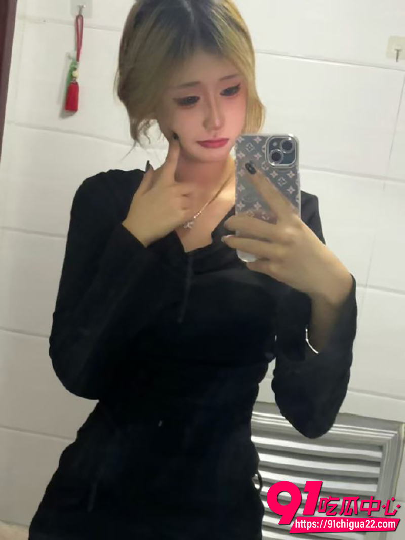 台球助教林晓雨 线下与客户约炮视频泄密 看似清纯实则淫荡母狗!