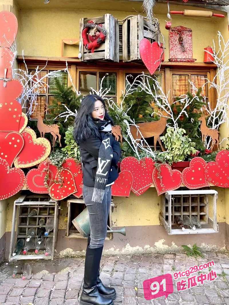 街头搭讪大师真实勾引上海复旦大学女博士 堪称口交技术天花板！ 配图4