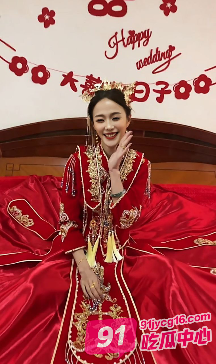 福建莆田反差人妻方晶婚后跟网友裸聊被曝 生过小孩还这么嫩~ 配图6