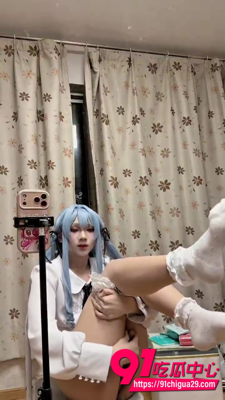 cosplay蓝发双马尾4