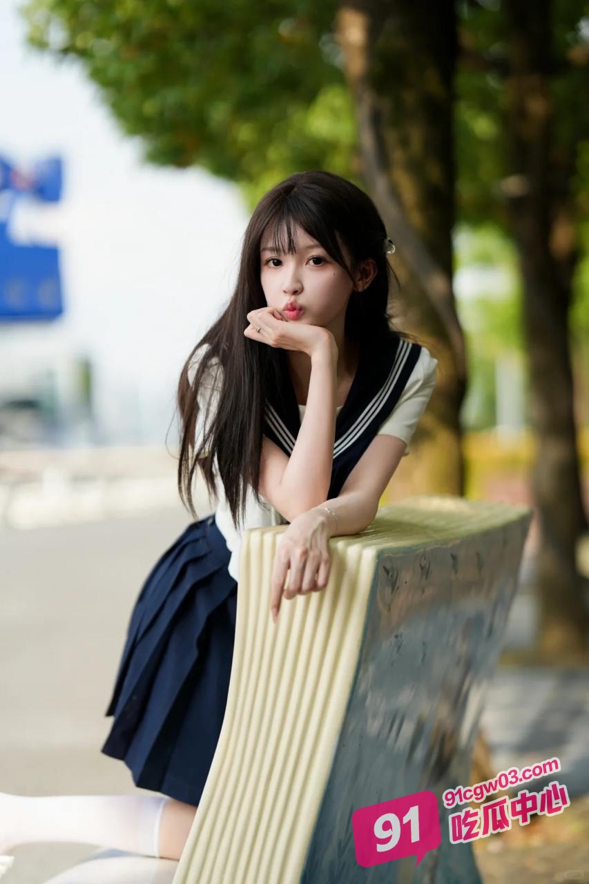 00后清纯妹子冯丽丽被金钱诱惑 穿水手服背着男友约炮 超听话小母狗被操现场!