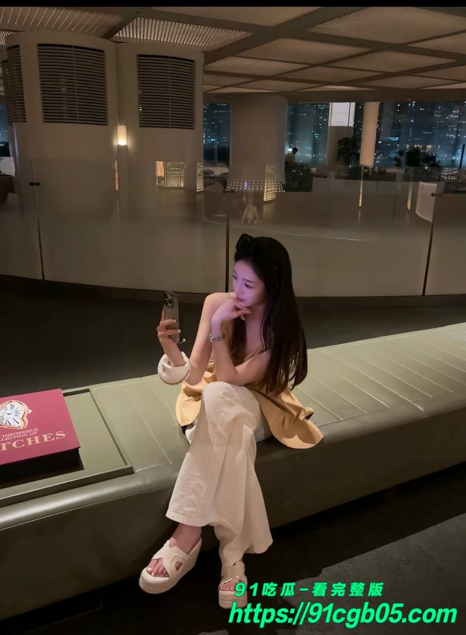 女友李禹熹曝光男演员荣梓杉家暴出轨36