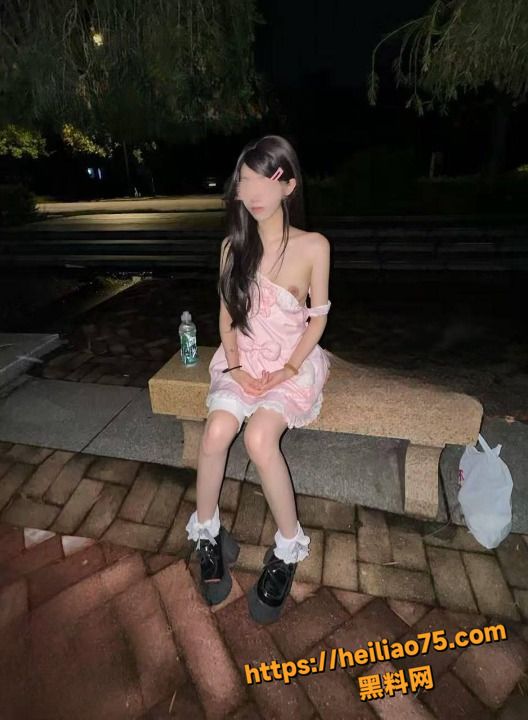 校园和妹妹野战 抽插妹妹白虎嫩穴 意淫自己妹妹 96-100集 海角社区