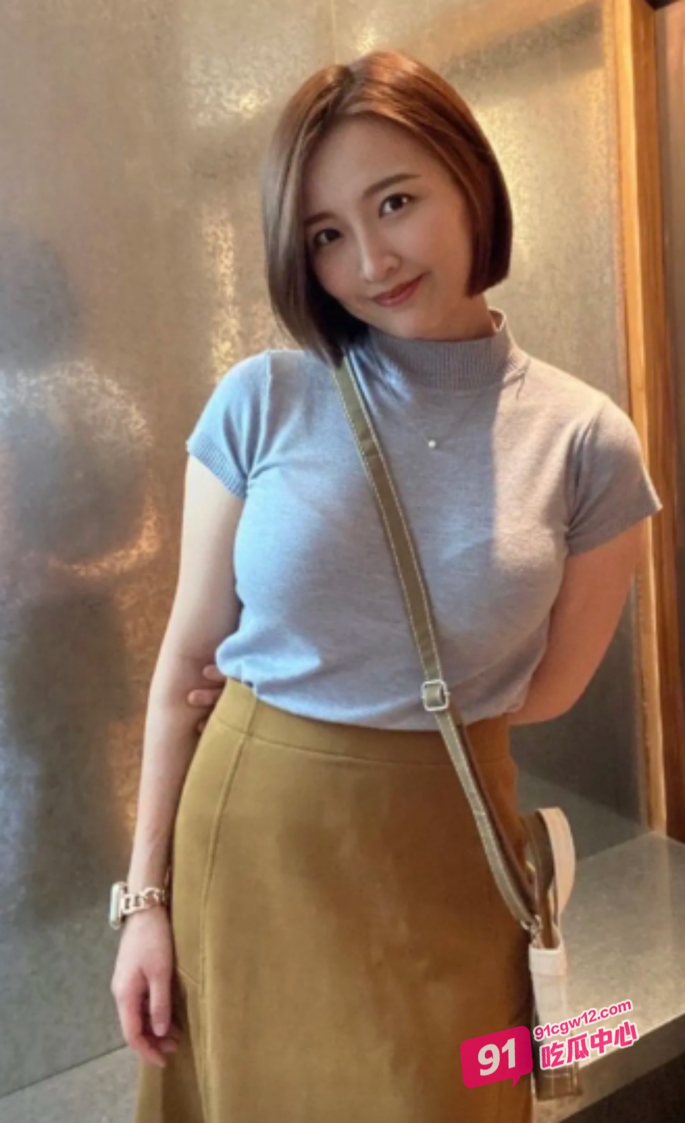 快手已婚少妇暖暖小淫妻约炮男大体育生被操翻 绿奴老公则在一边强势围观 配图3